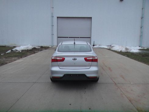 Used 2017 Kia Rio LX image 7