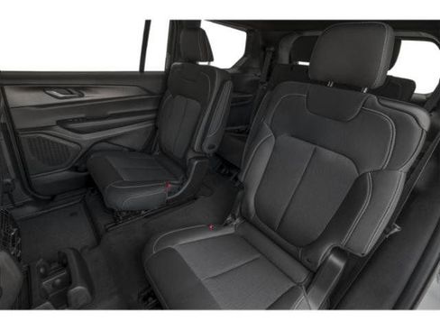 Used 2025 Jeep Grand Cherokee L Laredo RWD image 15