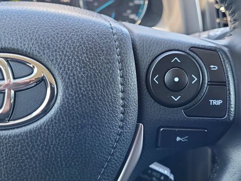 Used 2018 Toyota RAV4 Limited AWD/4WD image 25