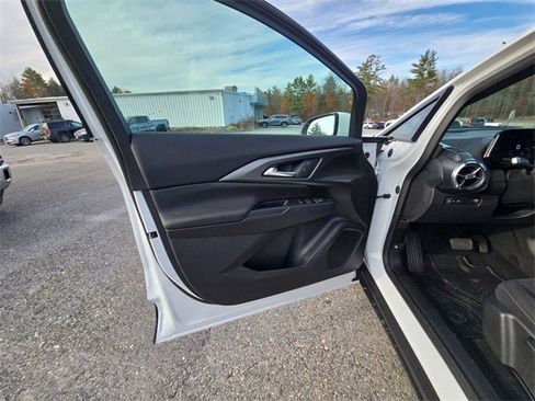 New 2026 Chevrolet Equinox EV LT w/ LPO, All-Weather Mat Package image 23