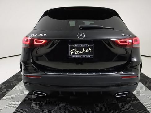 Used 2021 Mercedes-Benz GLA 250 4MATIC image 4