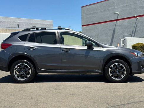 Used 2021 Subaru Crosstrek 2.0i Premium w/ Moonroof Package AWD/4WD image 6