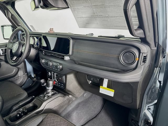New 2026 Jeep Gladiator Mojave w/ Safety Group AWD/4WD image 30