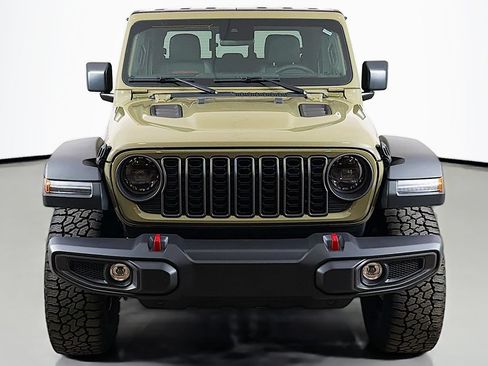 Used 2025 Jeep Gladiator Rubicon w/ Convenience Group AWD/4WD image 12