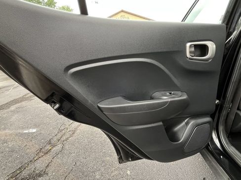 Used 2023 Hyundai Venue SE w/ Cargo Package FWD image 16