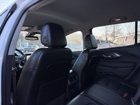 Certified 2021 GMC Terrain SLT w/ Infotainment Package II image 29