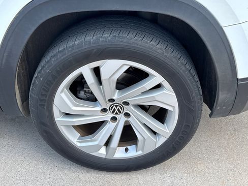 Used 2021 Volkswagen Atlas SE w/ Towing Package FWD image 20