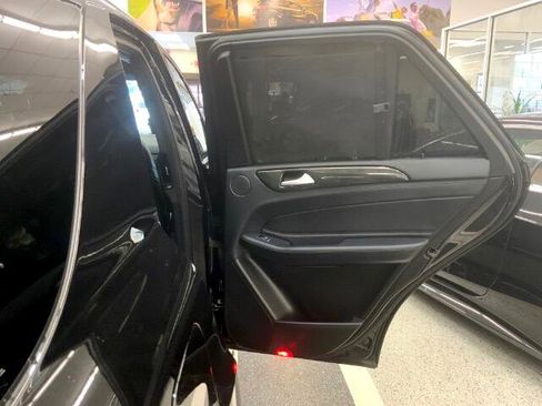 Used 2017 Mercedes-Benz GLE 43 AMG 4MATIC image 34