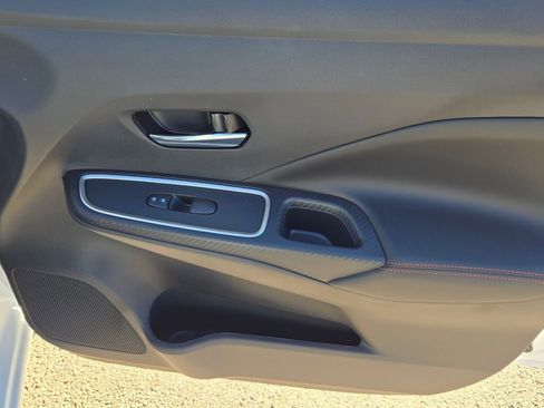 Used 2025 Nissan Versa SR w/ Trunk Package image 7