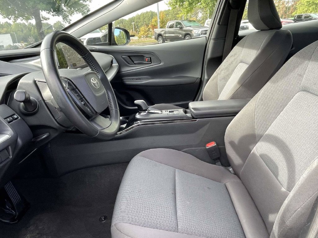 Used 2024 Toyota Prius LE FWD image 16
