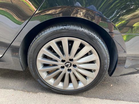 Used 2015 Hyundai Equus Signature image 24