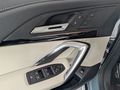 New 2027 BMW X1 xDrive28i AWD/4WD image 16