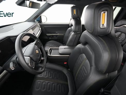 Used 2023 Rivian R1S Adventure image 7