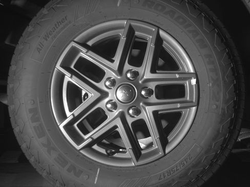 Used 2025 Jeep Wrangler Unlimited Sport AWD/4WD image 15