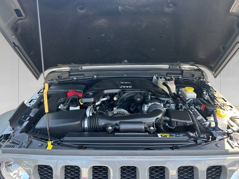 Used 2018 Jeep Wrangler Sport AWD/4WD image 20