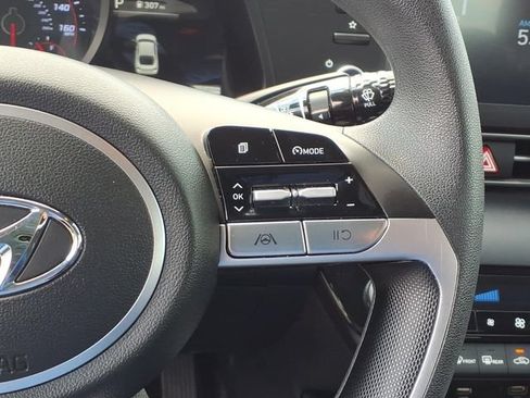 Used 2023 Hyundai Elantra SEL FWD image 26