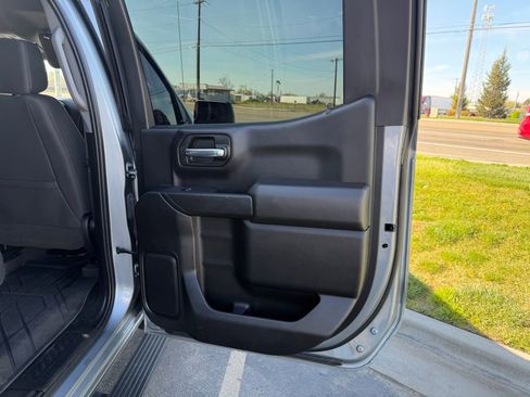 Used 2023 Chevrolet Silverado 1500 Custom image 8