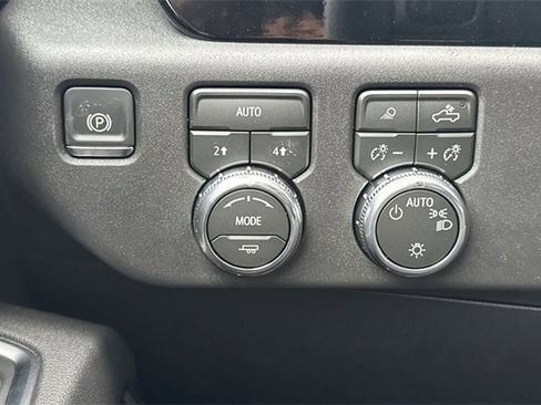 New 2026 GMC Sierra 1500 SLE image 30