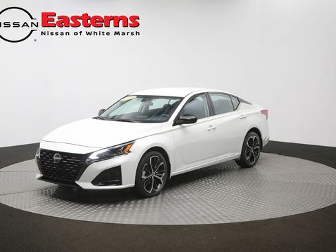 Used 2025 Nissan Altima 2.5 SR AWD/4WD image 53