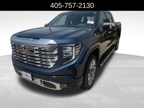 Used 2023 GMC Sierra 1500 Denali w/ Denali Reserve Package AWD/4WD image 1
