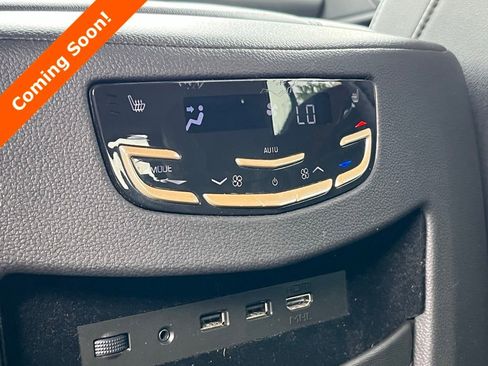 Used 2020 Cadillac Escalade Premium Luxury AWD/4WD image 20