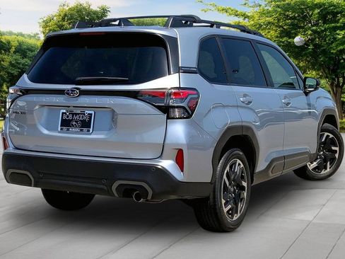 Used 2025 Subaru Forester Limited AWD/4WD image 6