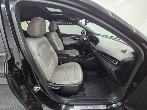 Used 2025 Buick Envista Avenir FWD image 23