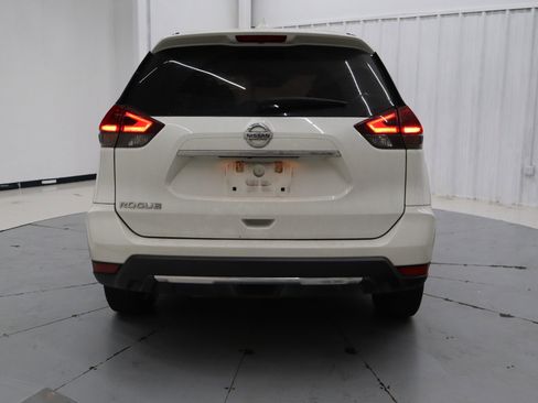 Used 2020 Nissan Rogue S image 6