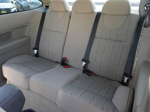 Used 2009 Ford Focus SE image 15