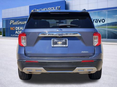 Used 2021 Ford Explorer XLT w/ Equipment Group 202A image 8