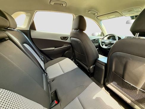 Used 2021 Hyundai Kona SE image 25