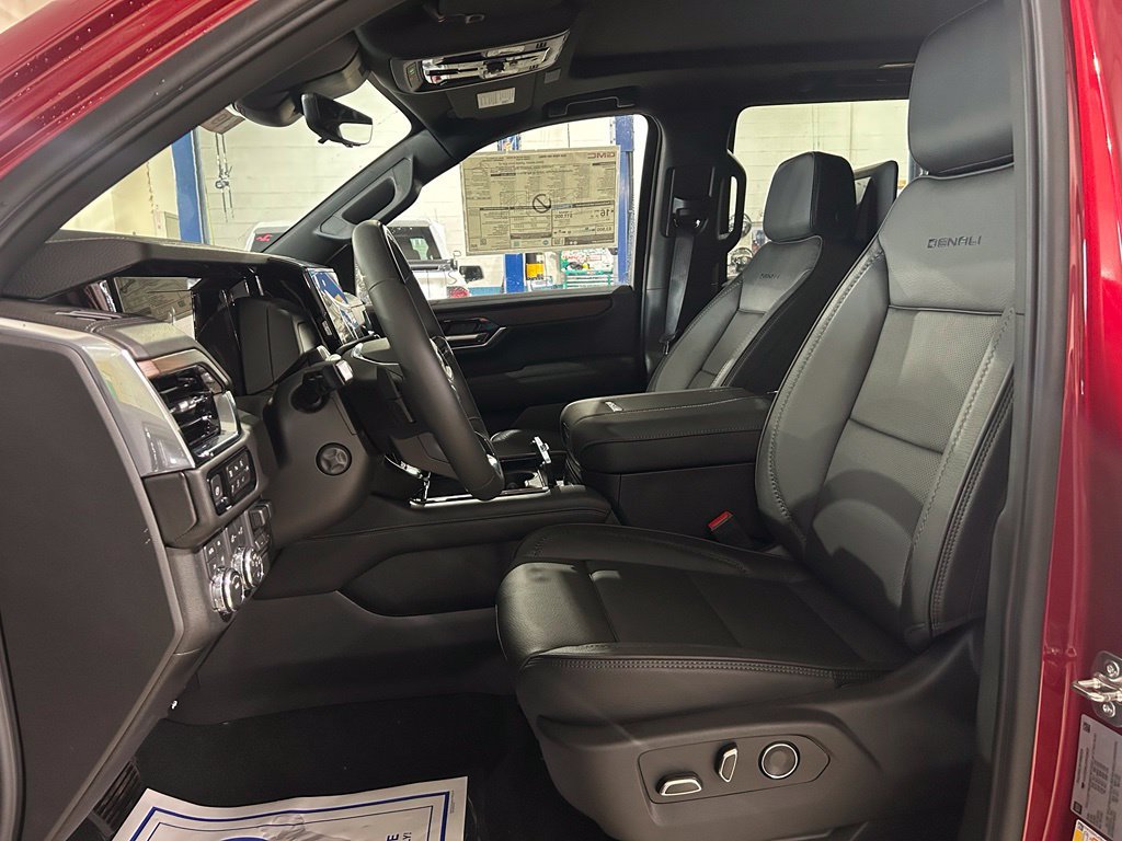 New 2026 GMC Yukon Denali w/ Advanced Technology Package AWD/4WD image 23