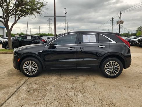 Used 2025 Cadillac XT4 Premium Luxury FWD image 4