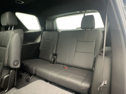 Certified 2023 Chevrolet Traverse RS image 32