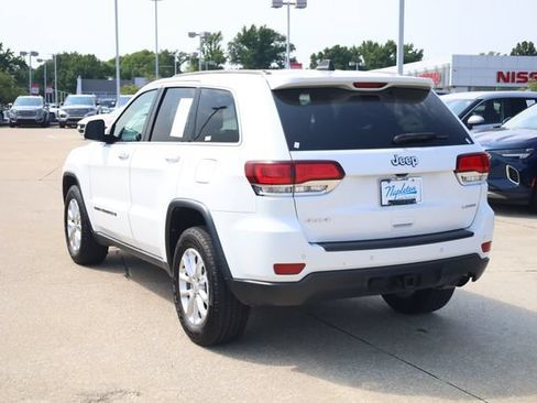Used 2022 Jeep Grand Cherokee Laredo E AWD/4WD image 7