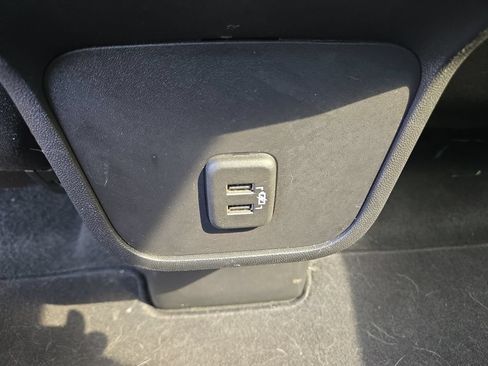 Used 2024 Chevrolet Equinox LT FWD image 33