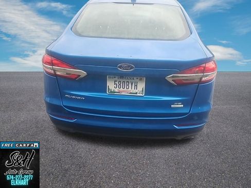 Used 2020 Ford Fusion SE image 4