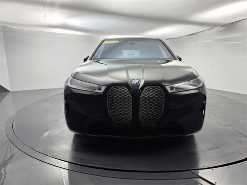 Certified 2023 BMW iX M60 image 32