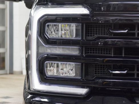 Used 2024 Ford F250 Lariat w/ Lariat Ultimate Package image 10