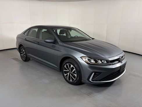 Used 2025 Volkswagen Jetta S FWD image 2