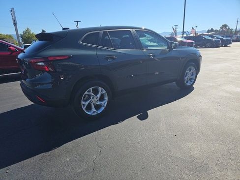 New 2026 Chevrolet Trax LS w/ LS Convenience Package image 57