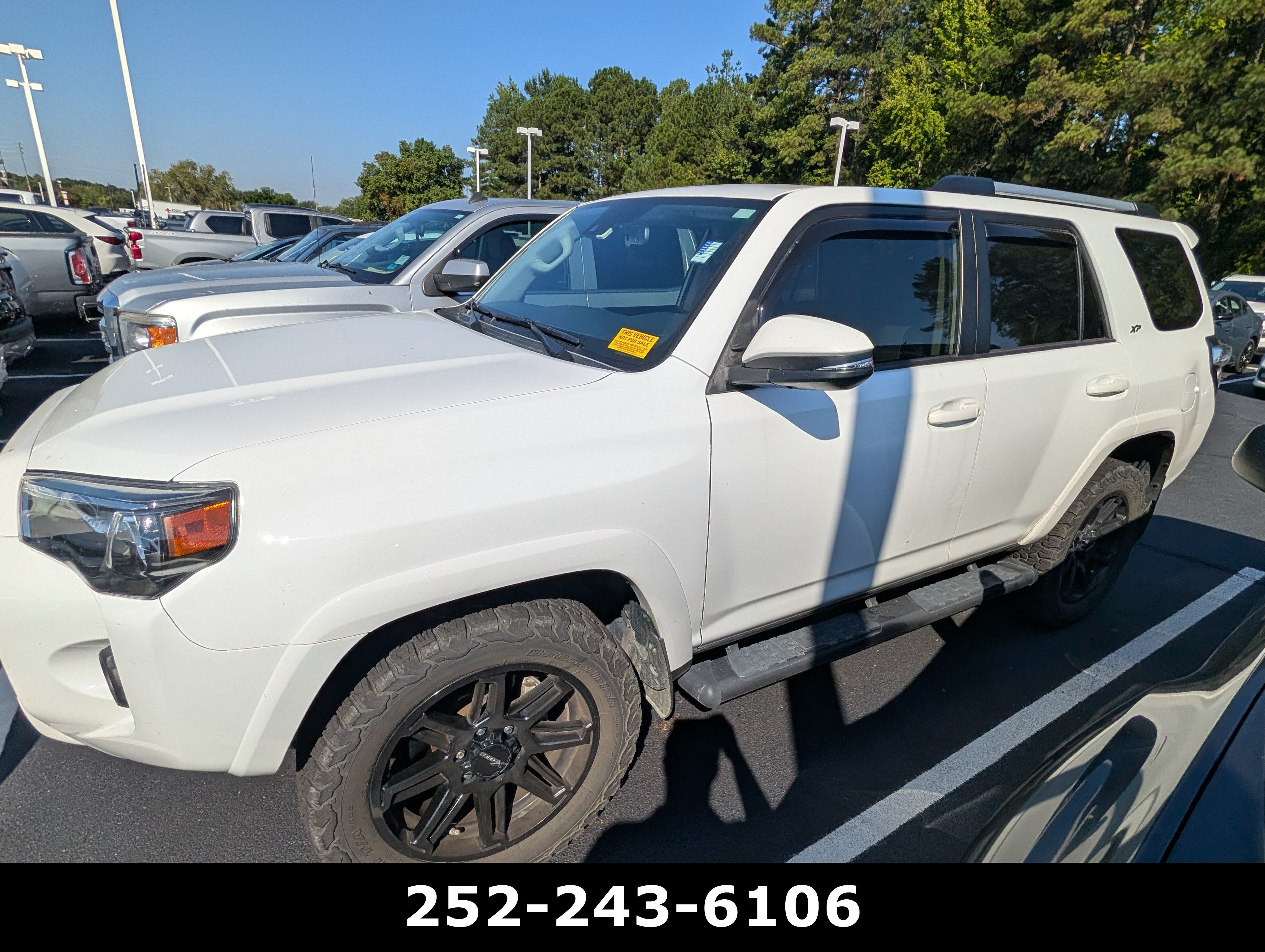 Used 2023 Toyota 4Runner SR5 Premium w/ Moonroof Package AWD/4WD image 2