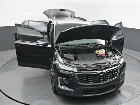 Used 2022 Chevrolet Traverse RS FWD image 38