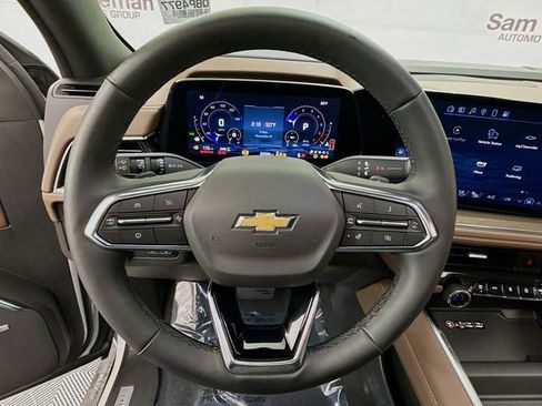 Used 2025 Chevrolet Tahoe High Country image 13