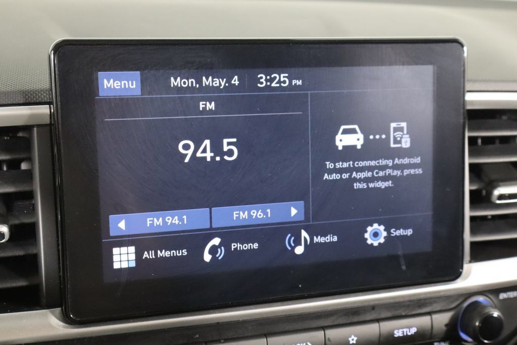 Used 2025 Hyundai Venue SEL FWD image 29