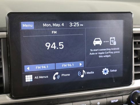 Used 2025 Hyundai Venue SEL FWD image 29