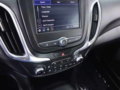 Used 2021 Chevrolet Equinox LT FWD image 15