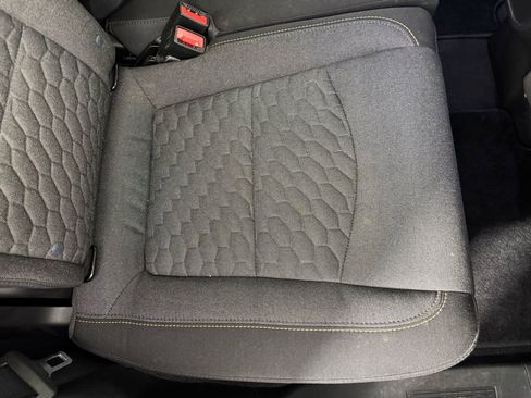 Used 2021 Chevrolet Equinox LT image 28