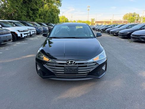 Used 2020 Hyundai Elantra Value Edition w/ Winter Weather Package FWD image 9