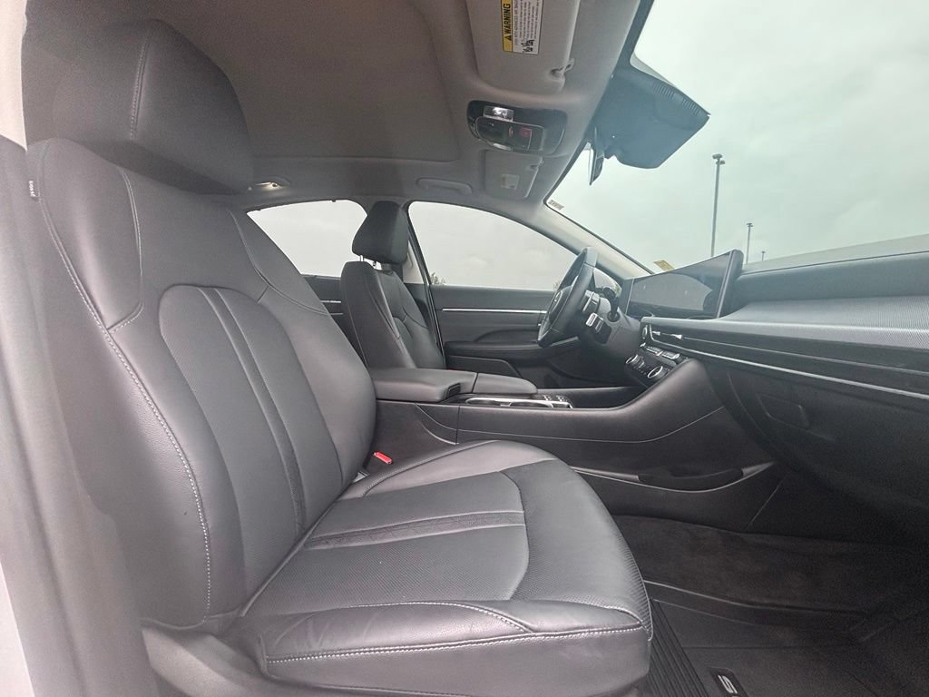 Used 2025 Hyundai Sonata Limited FWD image 34